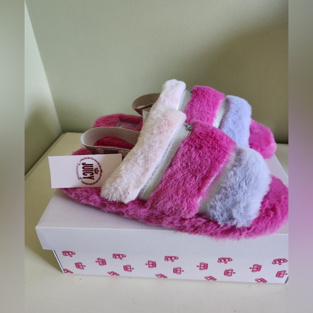 (New) Juicy Couture Pink Fuzzy Slippers